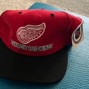 NHL Red and Black Cap Red wings